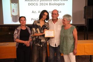 Il vino che racconta i territori: Legambiente premia Arrighi e Sapereta