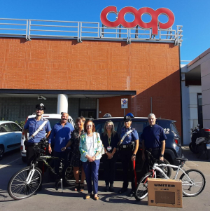 Carabinieri e COOP elbani donano beni alla caritas diocesana