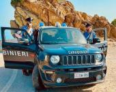 Smarrisce portafogli, i CC lo ritrovano, ma contiene anche un po' di hashish. Segnalata alla Prefettura