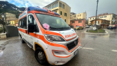 Fiocco Rosa in ambulanza, la bimba ha fretta di nascere, la mamma partorisce "su ruote"