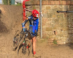 Ciclocross: Nicoletta brandi vince in Umbria - M.B. Daniele Feola premiato in Coppa Toscana