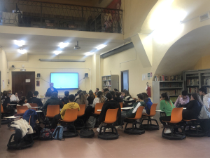 La Fondazione Acqua dell’Elbana dona libri per la biblioteca scolastica del Liceo Foresi