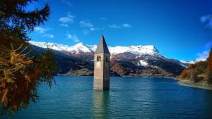 “Tutti al lago”: La Foto della Settimana è di Riccardo Galletti