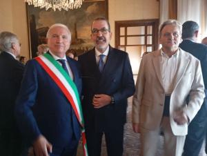 Il Sindaco di Portoferraio saluta il Prefetto Giancarlo Dionisi