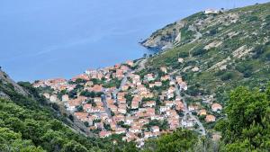 Beppe Tanelli: ritratto rigoroso ma affettuoso della storia e delle genti pomontinche