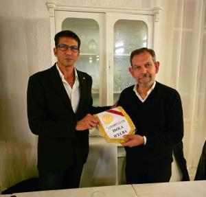 Il Rotary Club elbano accoglie nuovamente Igor Sibaldi: una giornata di cultura, amicizia e spiritualità