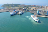 Alcuni interventi contro il rigassificatore nel porto Piombino
