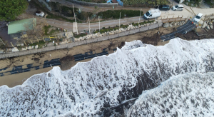 Pista del Lido, proteste istituzionali da parte del comune e di un privato che minaccia di incatenarsi al manufatto