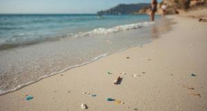 “Portami via, non portarmi via” – al via la 2^ edizione del progetto per la raccolta dei frammenti di plastica dalle spiagge dell’Arcipelago