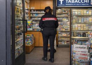 Sanzionato tabaccaio: vendeva sigarette a minori. 1000 euro di multa e licenza sospesa per 15 giorni