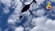 Due escursionisti in difficoltà, tratti in salvo dall'elicottero dei Vigili del Fuoco