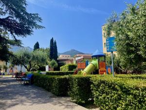 Marciana Marina: degrado e schiamazzi notturni al parco giochi