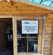 Rifiuti abbandonati a Poggio: un cartello basta davvero?