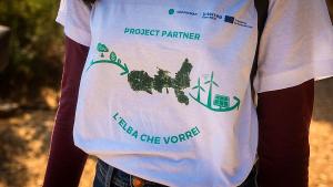 Abbattimento di CO2 con fotovoltaico, eolico e energia in mare. 3 elbani su 4 chiedono la decarbonizzazione: l’Elba come modello nel Mediterraneo