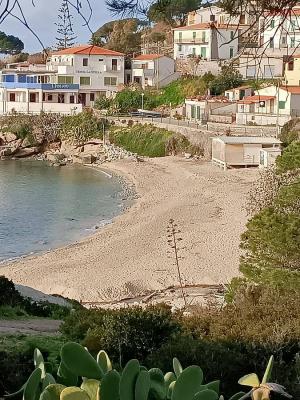 La Regione Toscana finanzia i progetti di ripascimento della spiaggia di Seccheto e Marina di Campo