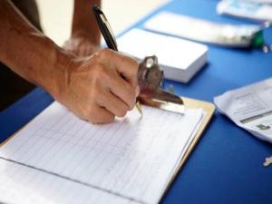 Portoferraio: raccolta firme Cgil a sostegno delle leggi di iniziativa popolare su sanità e appalti