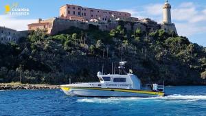 Una nuova vedetta costiera per la Guardia di Finanza di Portoferraio