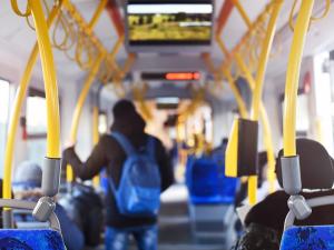 Toscana, in consiglio regionale una mozione per il trasporto pubblico gratuito per gli studenti