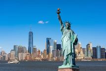La giacca "gessata" da Gangster il vero passaporto per scendere a New York