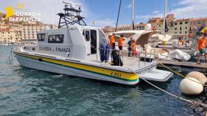 GdF: la Sezione Operativa Navale accoglie i giovani elbani impegnati in esperienze di protezione civile