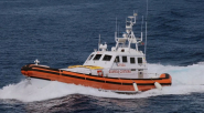 Tre pescatori aggrappati al relitto, salvati dopo il naufragio a largo di Pianosa