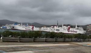 Collegamenti marittimi in difficoltà per il forte vento