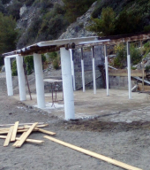 C'era una volta l'Isoletta Verde&amp;Blu -  Sesto Probema:  Solo una questione di abusivismo?