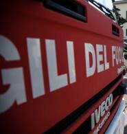 Furgone in fiamme a Capoliveri, illeso il conducente