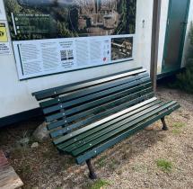 Le Grotte: Una panchina per Giuliana ed una per Luciana