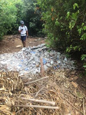Nuova discarica abusiva lungo la GTE: segnalati detriti edili nel territorio di Rio