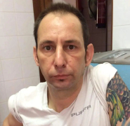 Angelo non c'è più: la violenza ha schiacciato il suo sorriso gentile