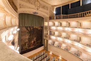 Tutto esaurito al Teatro dei Vigilanti per lo spettacolo di apertura della Stagione 2026
