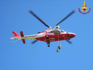 Escursionista in difficoltà sul Monte Capanne, recuperata dall’elicottero dei Vigili del Fuoco