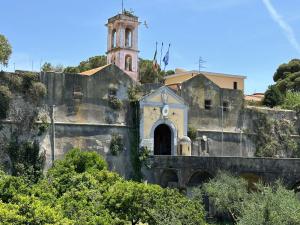 Sommossa al Carcere di Porto Azzurro, 30 detenuti coinvolti