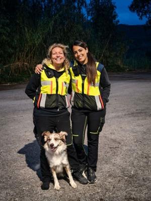 Una unità cinofila da soccorso per la ricerca di persone scomparse all'Elba: Emma Feole e Oscar superano il “Certificate International Canine”