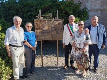 Riposizionata alla Linguella l'opera di Italo Bolano dedicata a Sandro Pertini