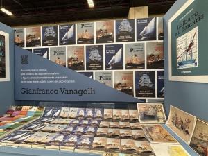 Gianfranco Vanagolli con l’Editore il Frangente al Salone del Libro di Torino