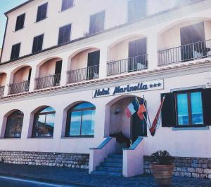 Chiude l&#039;Hotel Marinella ma l&#039;eredità dell&#039;accoglienza della Famiglia Torino rimane viva
