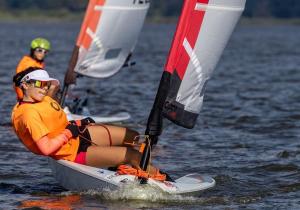 Vela: Cloe Bellosi vince il Campionato Nazionale O'Pen Skiff 2026