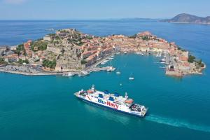 Blu Navy ricorda il proprio impegno a sostegno dello sport elbano