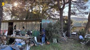 Porto Azzurro: Sequestrati discarica e manufatto abusivi, con 5 tonnellate di rifiuti (anche pericolosi)