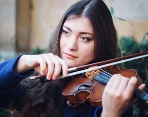 Elba Isola Musicale d’Europa - I primi due concerti con Giulia Nuti e Elba Festival Strings al Teatro dei Vigilanti
