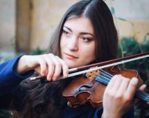 Elba Isola Musicale d’Europa - I primi due concerti con Giulia Nuti e Elba Festival Strings al Teatro dei Vigilanti