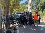Rio Marina: finiscono con l'auto contro un albero, due donne gravemente ferite