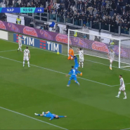 La grande impresa del Napoli (da festeggiare ricordando di chiudere il gas prima di uscire di casa)