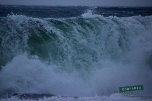 Meteo: continua il tempo perturbato, ancora possibilità di mare in tempesta per mercoledì