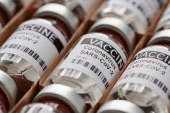 "Troppe somministrazioni fuori sede, facciamo viaggiare i vaccini, non le persone"