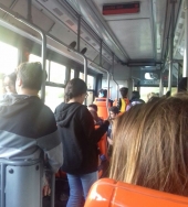 Trasporti, da lunedi aumenta la capienza all’80 per cento