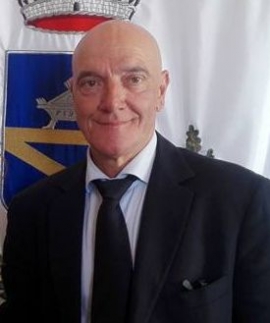 Zini - secondo Forza Italia - porta avanti i progetti del centro-destra