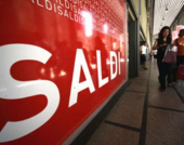 Tempo di saldi: vendite scontate dal 2 luglio, per due mesi